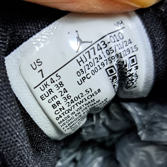 Size 7 Women Nike Women's Air Jordan 1 Low SE Black Croc HJ7743 010 - Picture 7 of 13